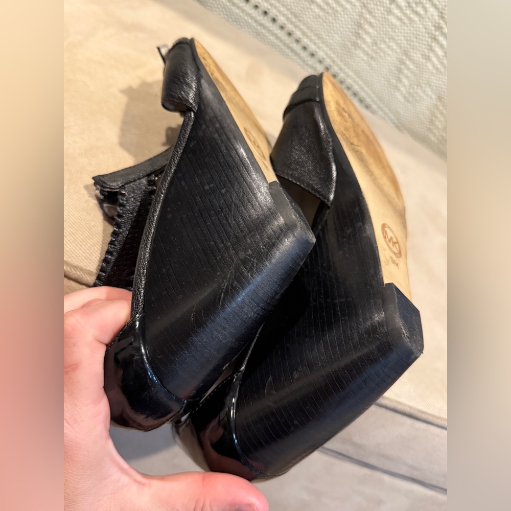 Michael Kors Black wedges with Silver Zipper - Picture 5 of 9